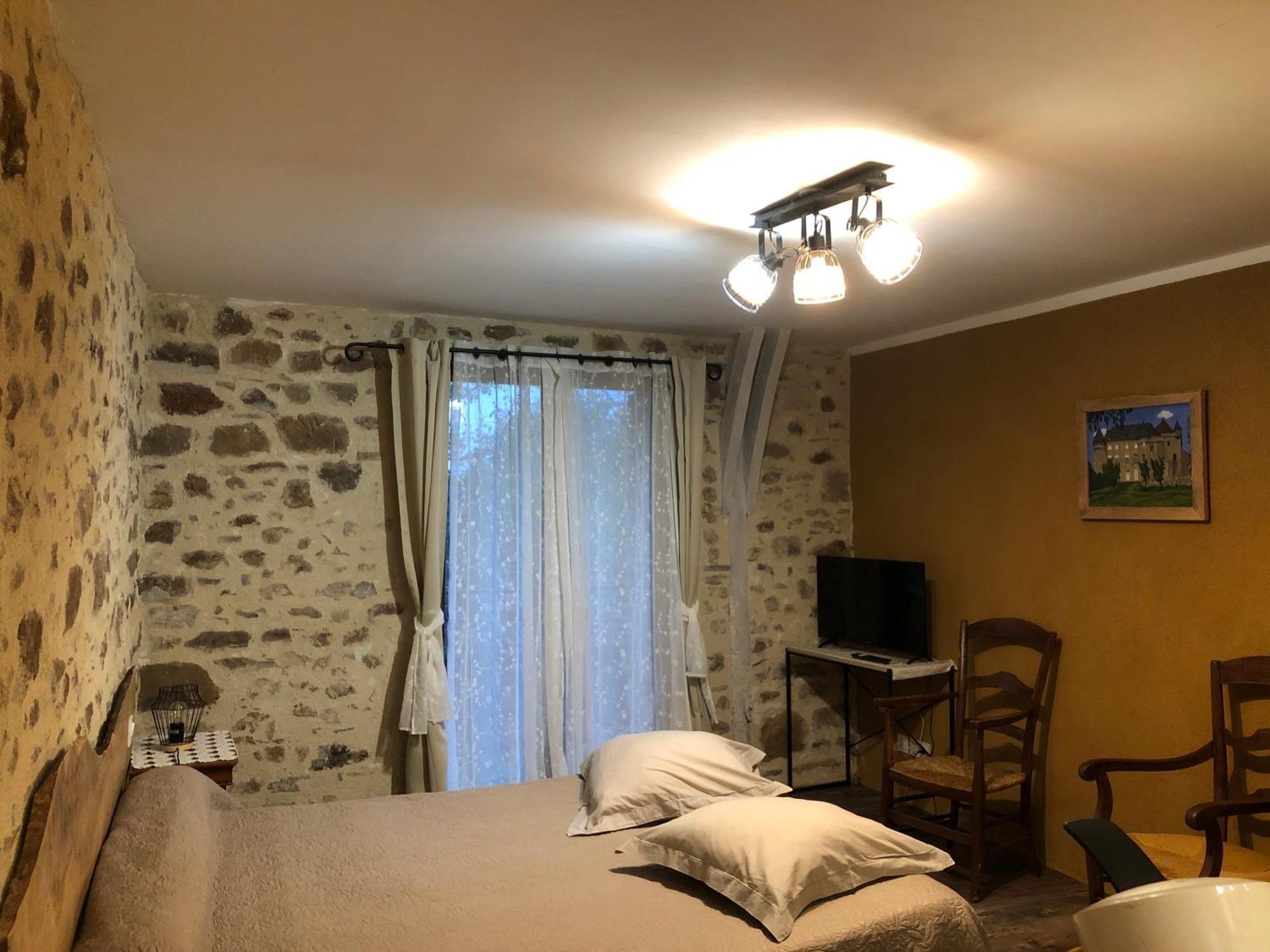 Lacapelle-Marival Ecuries De Saint Maurice- Maison D'Hotes De Gondou المظهر الخارجي الصورة